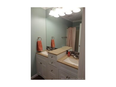 532 Drawbrook Cir, New Albany, IN 47150 - photo 4