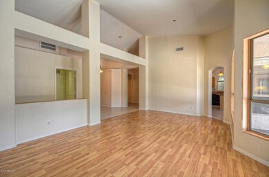 4809 E Red Range Way Cave-large-004-17-L