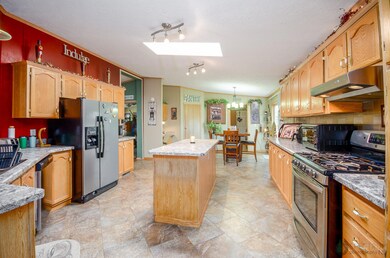 Kitchen--3