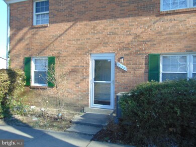 9634 Hagel Cir unit C, Lorton, VA 22079 - photo 2