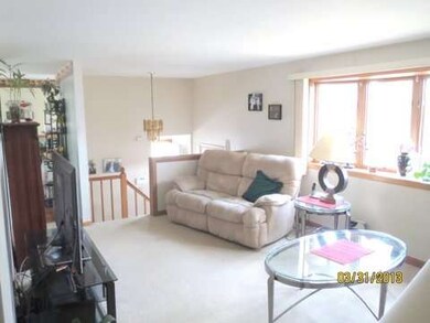 unlisted-address, Carpentersville, IL 60110 - photo 5