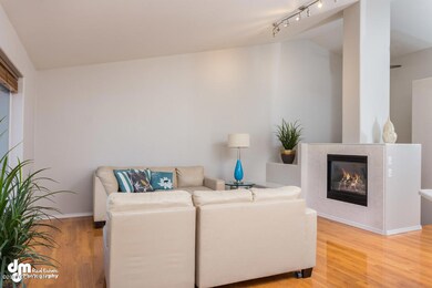 Living Room  2031-SMALL