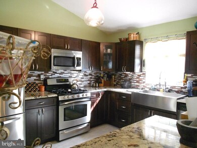 86 Jennifer Ln, Morrisville, PA 19067 - photo 7