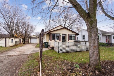 69 Zuma St, Waterloo, IA 50703 - photo 2