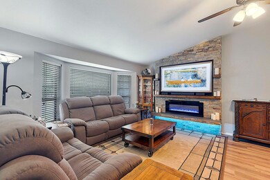 12-web-or-mls-1773-tara-cir