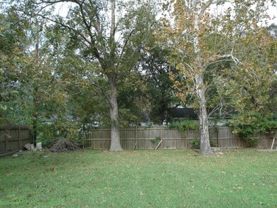 3221 9th St, Bay City, TX 77414 - photo 7