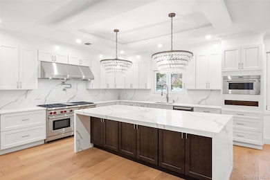 38 Birch Ln, Levittown, NY 11756 - photo 7