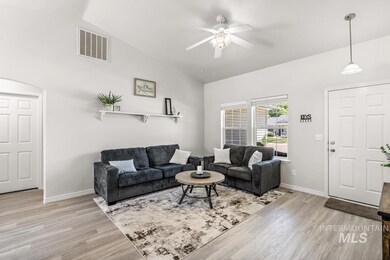 267 E Whitbeck St, Kuna, ID 83634 - photo 2