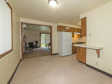 3661 Plumtree Dr, Eugene, OR 97402 - photo 7