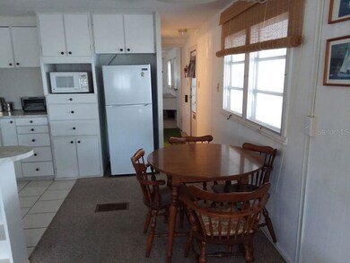 EAT-IN KITCHEN