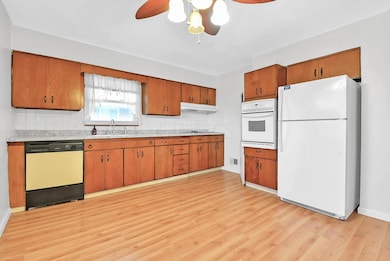 1236 Elaine Rd-14