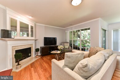 9251 Cardinal Forest Ln unit 101, Lorton, VA 22079 - photo 4