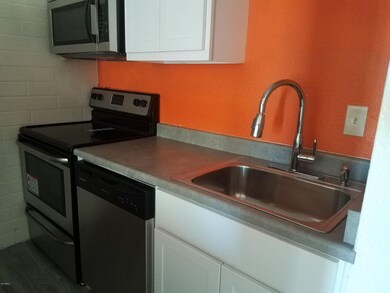 1433 S Stanley Place unit 2, Tempe, AZ 85281 - photo 2