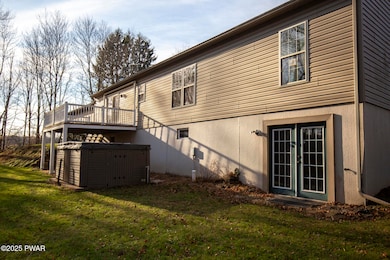 121 Meadowbrook Dr, Moscow, PA 18444 - photo 4