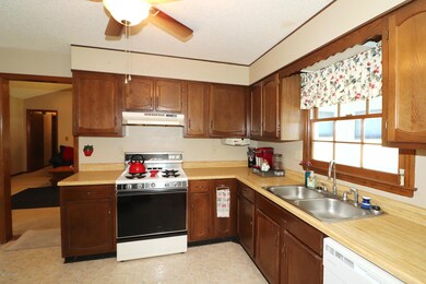 103 Pine Rock - Kitchen (2)