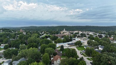 812 Maple Ave, Decorah, IA 52101 - photo 7