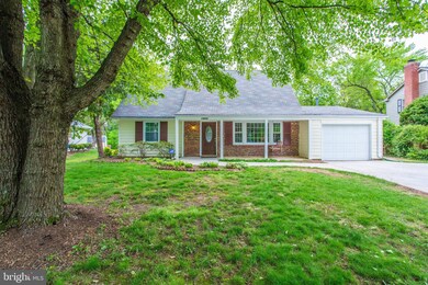 13034 Maple View Ln, Fairfax, VA 22033 - photo 5