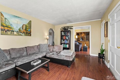 832 W 2nd St, Middlesex, NJ 08846 - photo 4