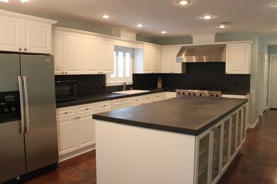 222 Lang Dr, Lufkin, TX 75904 - photo 4