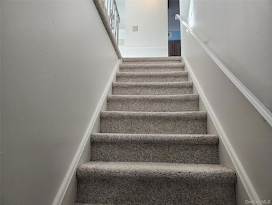 334 Artist Lake Dr, Middle Island, NY 11953 - photo 3