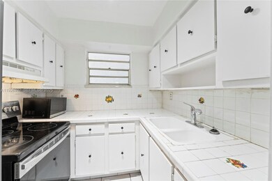 2496 SW 17th Ave unit 5306, Miami, FL 33145 - photo 4