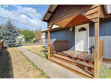 214 2nd St, Klickitat, WA 98628 - photo 3