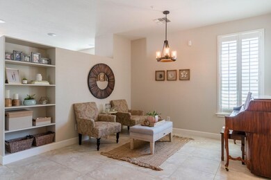 Front_Room_1 (1 of 1)