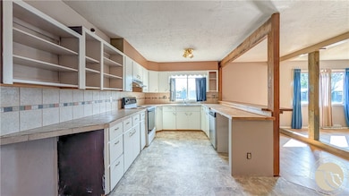 706 5th Ave E, Culbertson, MT 59218 - photo 6