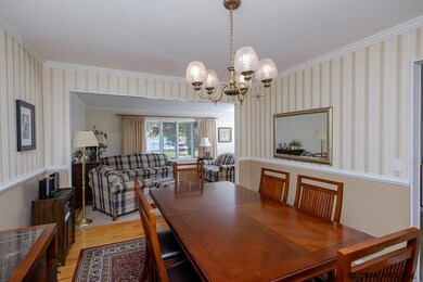 27 Green Meadows Ln, Albany, NY 12211 - photo 6