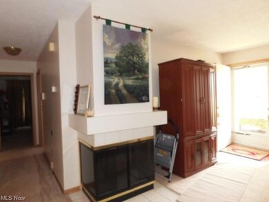 23362 Grist Mill Ct unit 1, Olmsted Falls, OH 44138 - photo 5