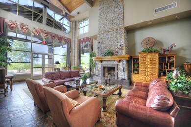 009_Community_Lobby_Detail