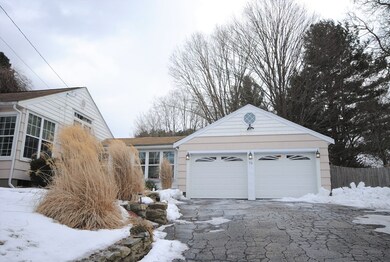 75 Elmwood St, South Grafton, MA 01560 - photo 2