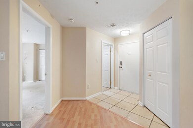 12200 Eagles Nest Ct unit F, Germantown, MD 20874 - photo 2