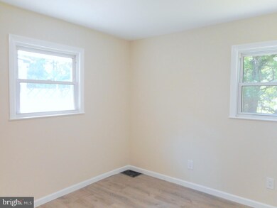 21 Glen Clair Dr, Ewing, NJ 08618 - photo 7