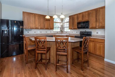 6736 Oxford Ln, Maryville, IL 62062 - photo 5