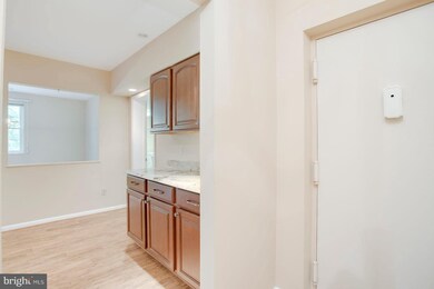 104 Castletown Rd unit 201, Lutherville Timonium, MD 21093 - photo 7