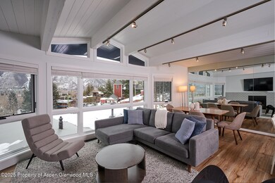 809 S Aspen St Unit 7 Web 11