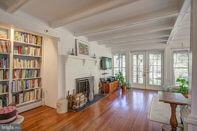 404 5th Ave, Washington Grove, MD 20880 - photo 3