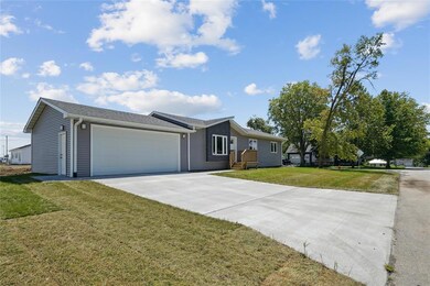 405 10th St, Nevada, IA 50201 - photo 4