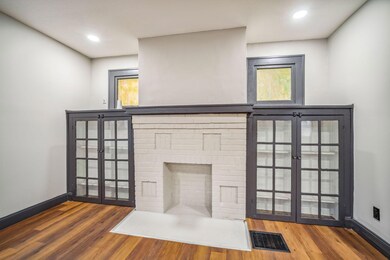 15-web-or-mls-153-clarendon-ave