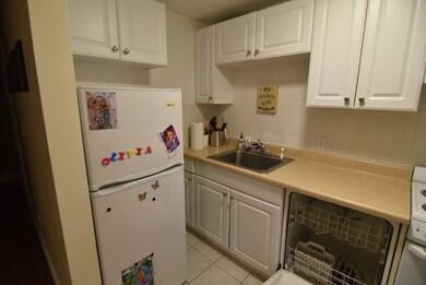 1819 Beacon St unit 4, Brookline, MA 02445 - photo 6