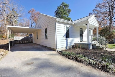 536 Oakgrove Rd, Asheboro, NC 27205 - photo 4