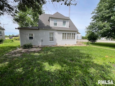 102 & 104 W 1st St, Table Grove, IL 61482 - photo 2