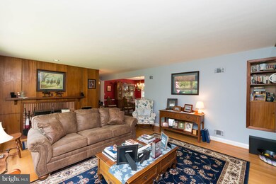 2025 Devere Ln, Catonsville, MD 21228 - photo 7