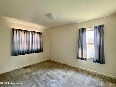 2006 Patricia Dr, Louisville, KY 40272 - photo 5