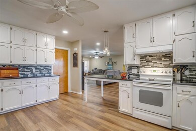 311 Greenwood Cut Off Rd, Weatherford, TX 76088 - photo 7