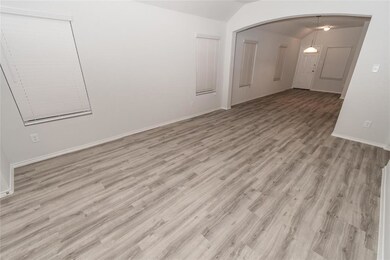 1603 Mark Ln, Ennis, TX 75119 - photo 2