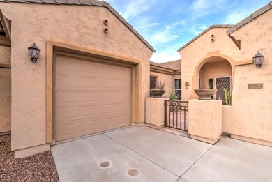 2062 E Horseshoe Pl-4