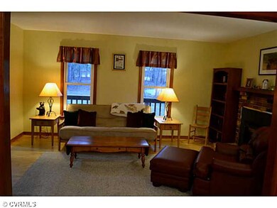 Den/Family/Great Room - Family room with laminate 