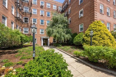 Cambridge Court unit L2A, Cambridge, MA 02139 - photo 3